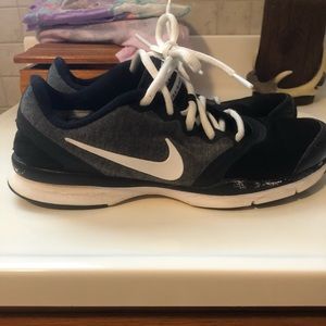Size 6.5 Women’s Nike’s